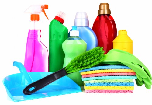 Deep carpet cleaning process for stain removal and fiber care in Belmont